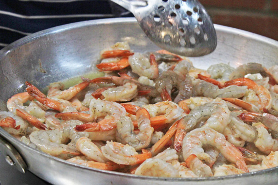 After cooking the garlic, sautee the shrimp in the olive oil until it looks like this.