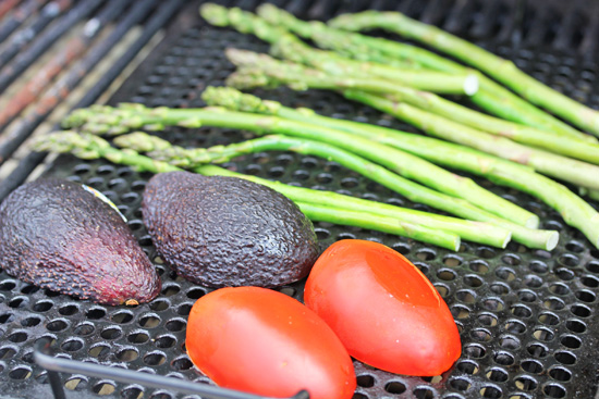 Use a grill rack to prevent small items from falling through to the fire. 