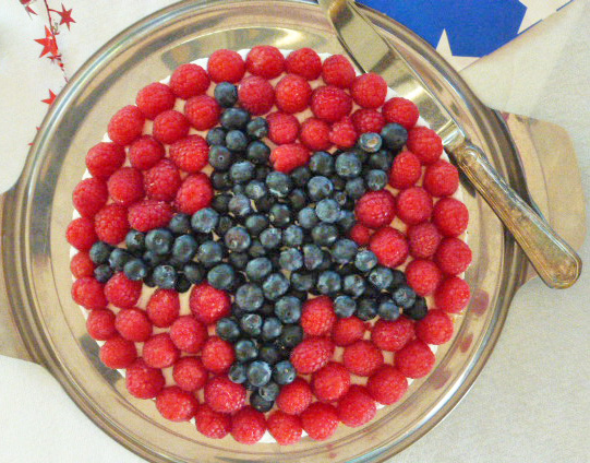 A patriotic cheesecake for the 4th of July.
